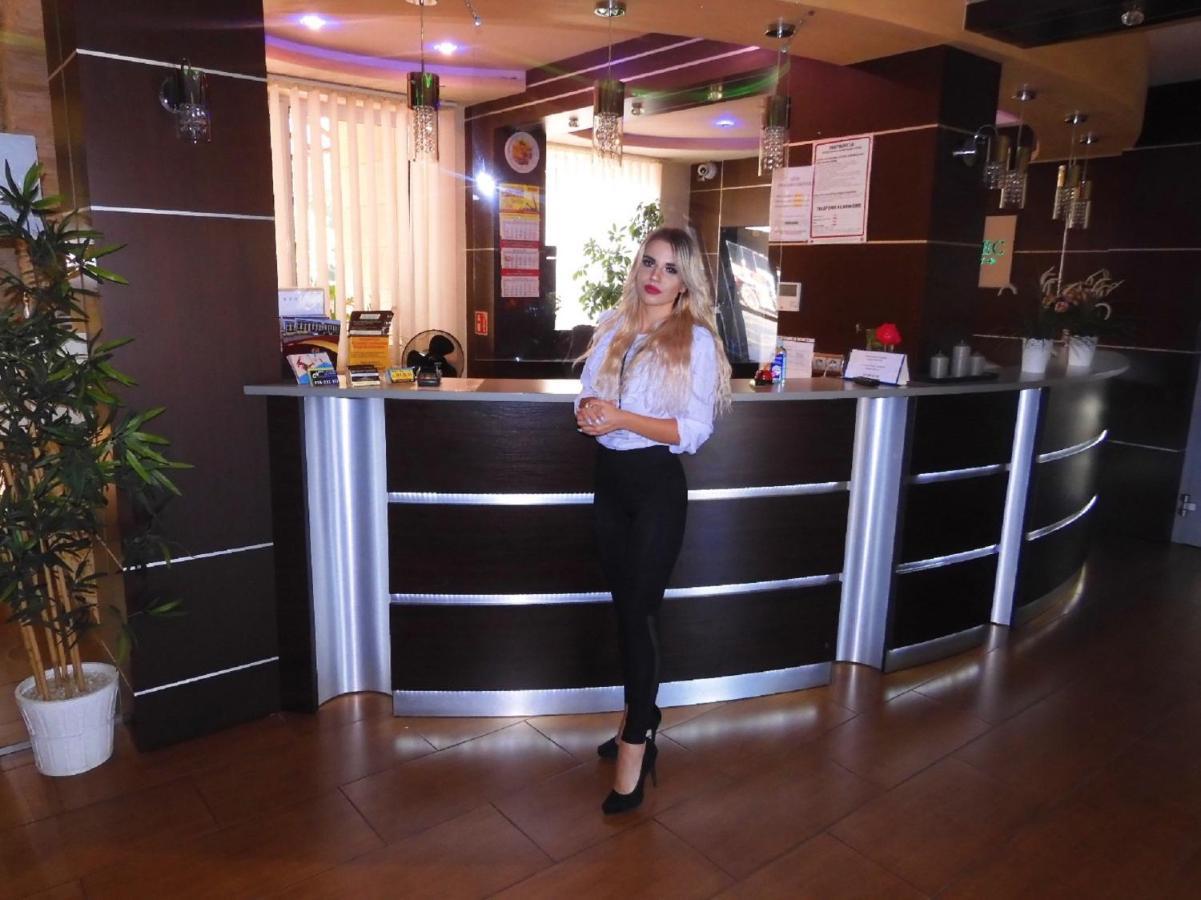 Albergue Gosciniec Biznesowy Dąbrowa Górnicza Exterior foto