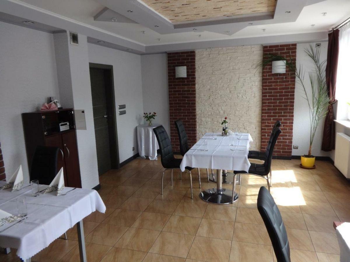 Albergue Gosciniec Biznesowy Dąbrowa Górnicza Exterior foto